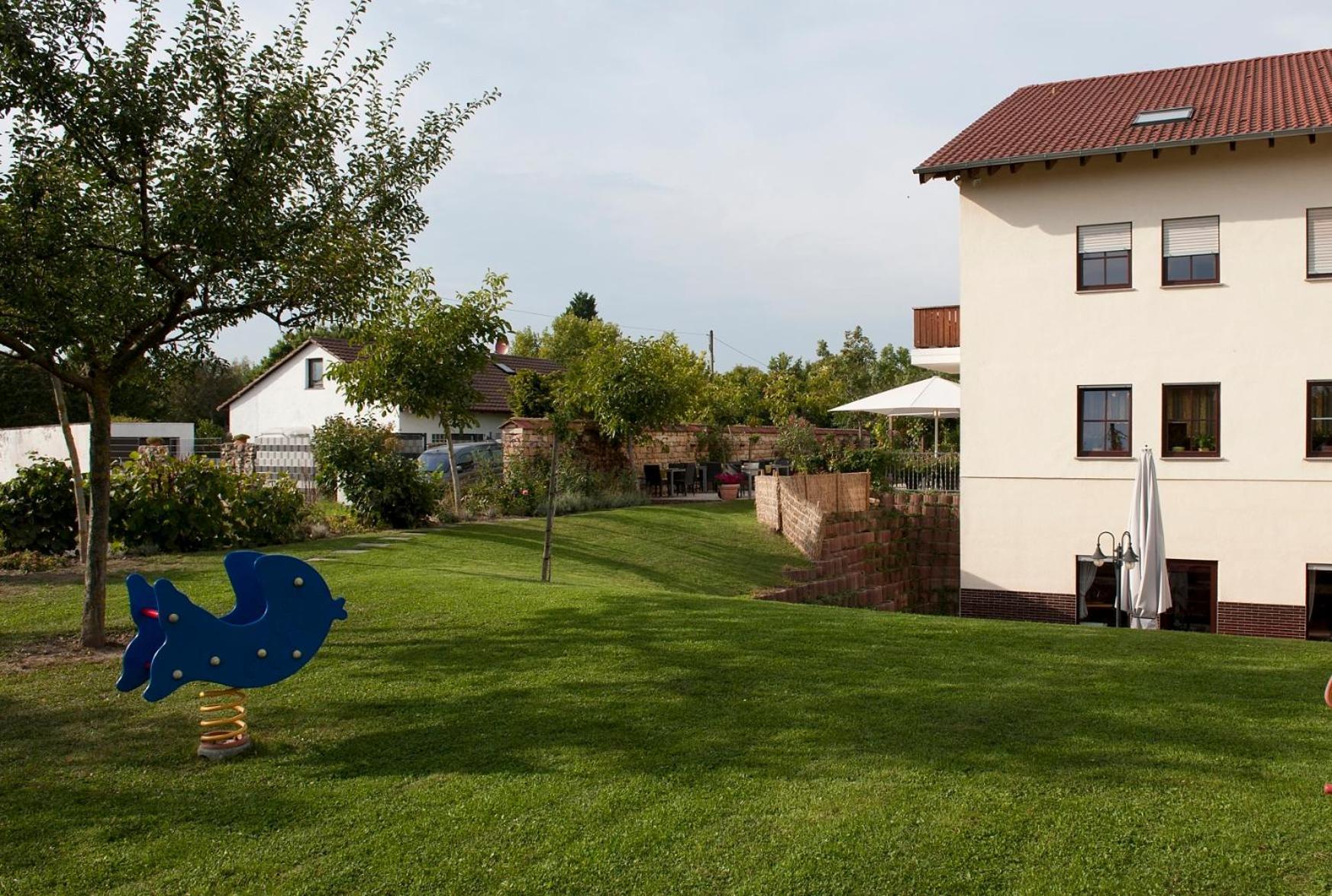 Hotel Weingut Sandwiese Winzerhotel 4*